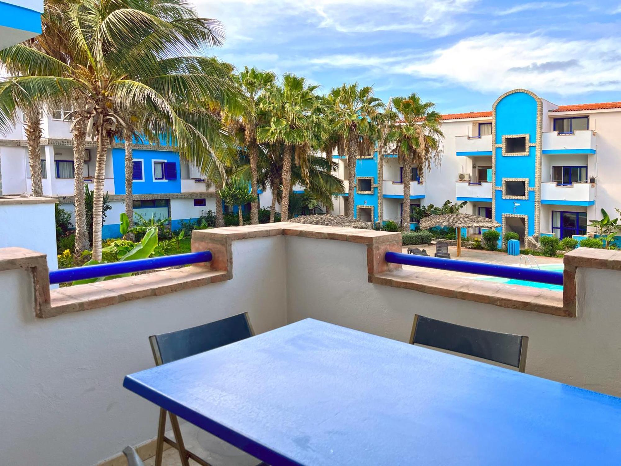 L12a Bright, Well Furnished, Close To The And Village Centre Apartamento *
